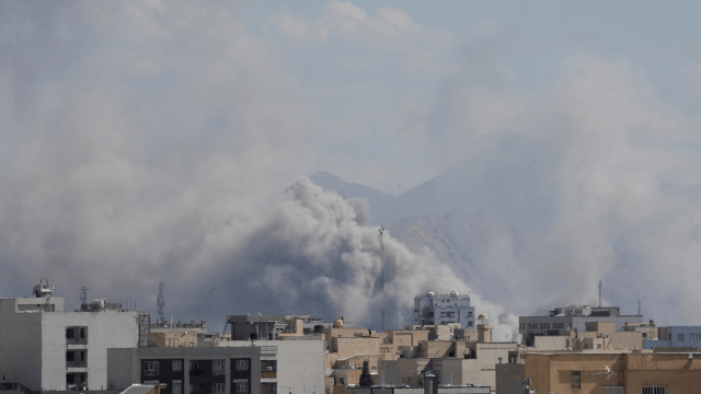 West Asia Crisis LIVE: बगदाद में अमेरिकी दूतावास के पास विस्फोट; हिजबुल्ला पर कार्रवाई को लेकर इस्राइल की अपील