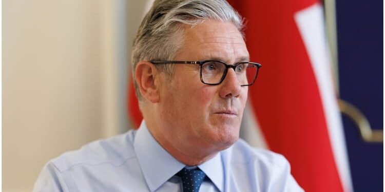 West Asia: पश्चिम एशिया पर दुनिया ने जताई चिंता, स्टार्मर बोले- युद्ध खत्म करना ही सही; यूएन ने भी दी चेतावनी