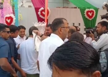 गोहाना पहुंचे राहुल गांधी, एक किसान की बेटी की शादी में आशीर्वाद देने आए लोकसभा के नेता प्रतिपक्ष