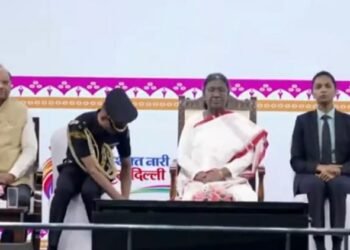 दिल्ली की बेटियां बनेंगी 'लखपति': होली से पहले महिलाओं-बेटियों को 4 बड़ी सौगात, राष्ट्रपति ने लॉन्च की योजनाएं