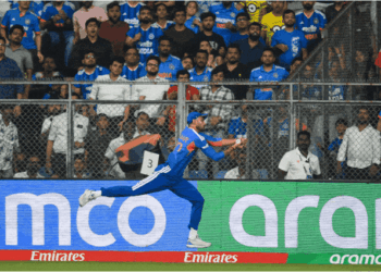 'बापू बल्लेबाजों के लिए हानिकारक': अक्षर का 24 मीटर पीछे दौड़कर लिया कैच देखा! क्यों याद आया 2024 का विश्वकप?