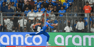 'बापू बल्लेबाजों के लिए हानिकारक': अक्षर का 24 मीटर पीछे दौड़कर लिया कैच देखा! क्यों याद आया 2024 का विश्वकप?