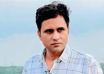 'मुझे सिर तन से जुदा करने की धमकी दी जा रही'; वायरल गर्ल मोनालिसा की फिल्म के निर्देशक सनोज मिश्रा बोले