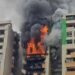 Ghaziabad Fire: सोसायटी के फ्लैट में लगी भीषण आग, मचा हड़कंप; दमकल विभाग की टीम मौके पर