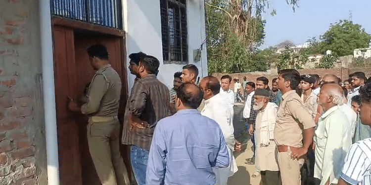 UP: अंबेडकरनगर में सनसनीखेज वारदात, मां ने ईंट से कूचकर चार मासूम बच्चों को उतारा मौत के घाट