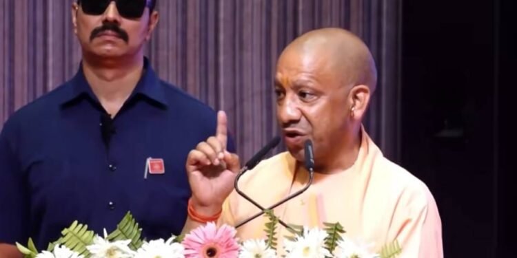 विश्व युवा कौशल दिवस: योगी बोले- पहले यूपी में नौकरी नहीं थीं, आती भी तो चाचा-भतीजे की जोड़ी वसूली पर जुट जाती
