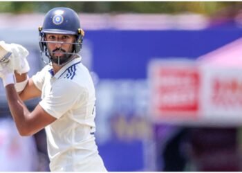 IND vs SL Live Score: चौथे दिन लंच तक भारत दूसरी पारी में 116/4, श्रीलंका पर 294 रन की बढ़त; पडिक्कल अर्धशतक से चूके