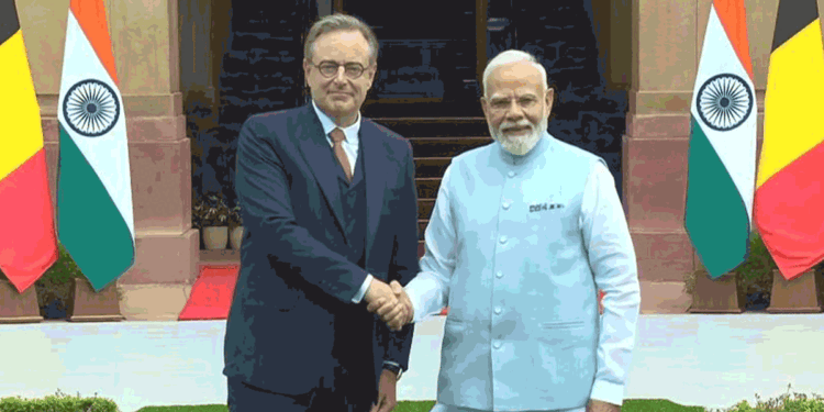भारत-बेल्जियम संबंध: पीएम मोदी से मिले प्रधानमंत्री बार्ट डी वेवर, व्यापार-रक्षा समेत कई मुद्दों पर होगी बात